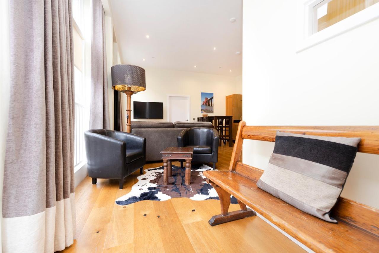 דירות אדינבורו Joivy 1 Bed Flat In Old Town, Next To St Giles Cathedral מראה חיצוני תמונה