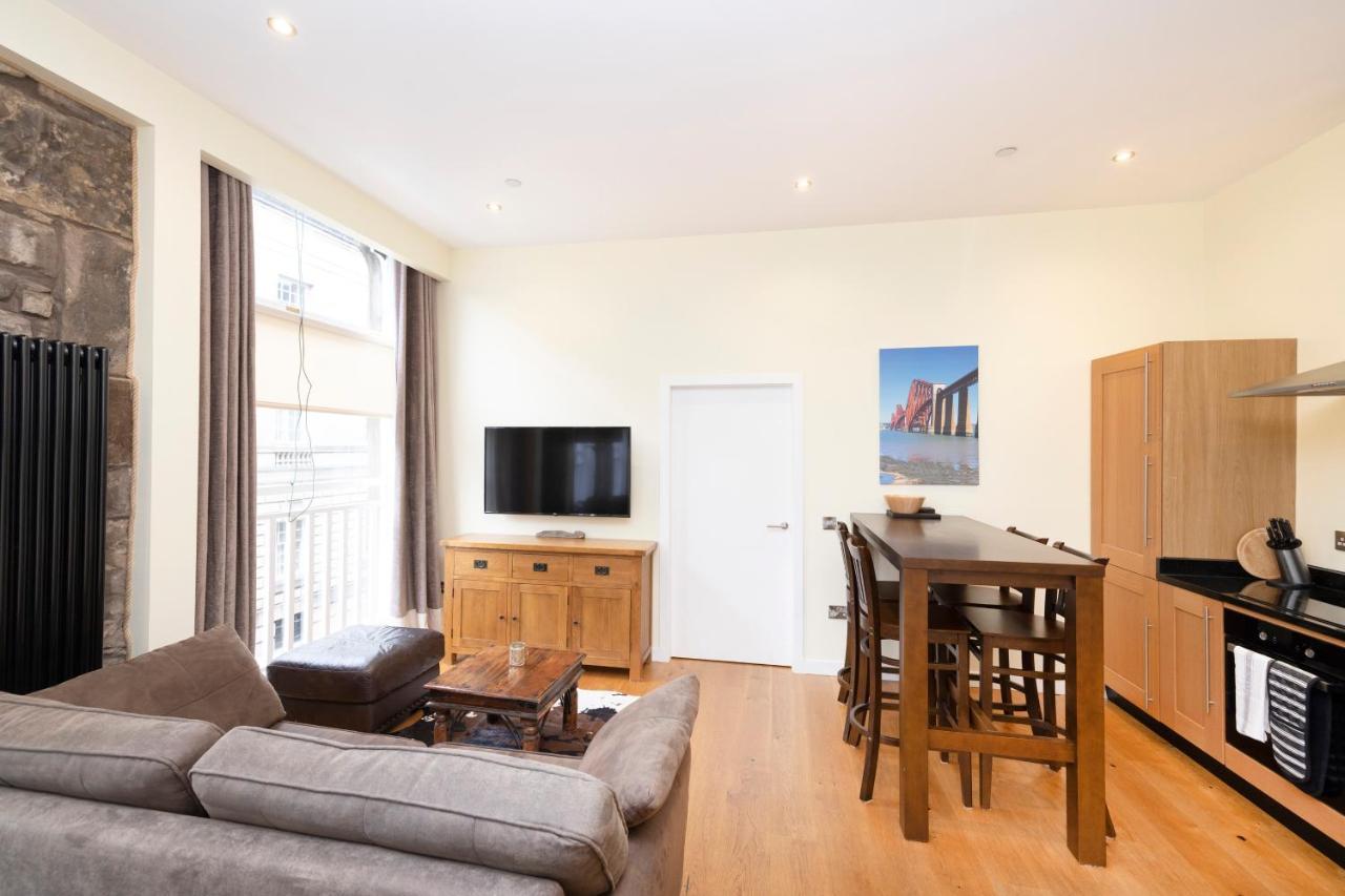 דירות אדינבורו Joivy 1 Bed Flat In Old Town, Next To St Giles Cathedral מראה חיצוני תמונה